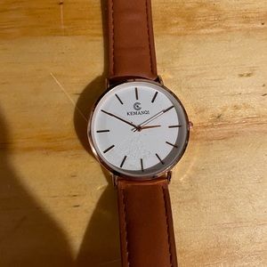 Men's Kamanqi  thin Watch needs battery